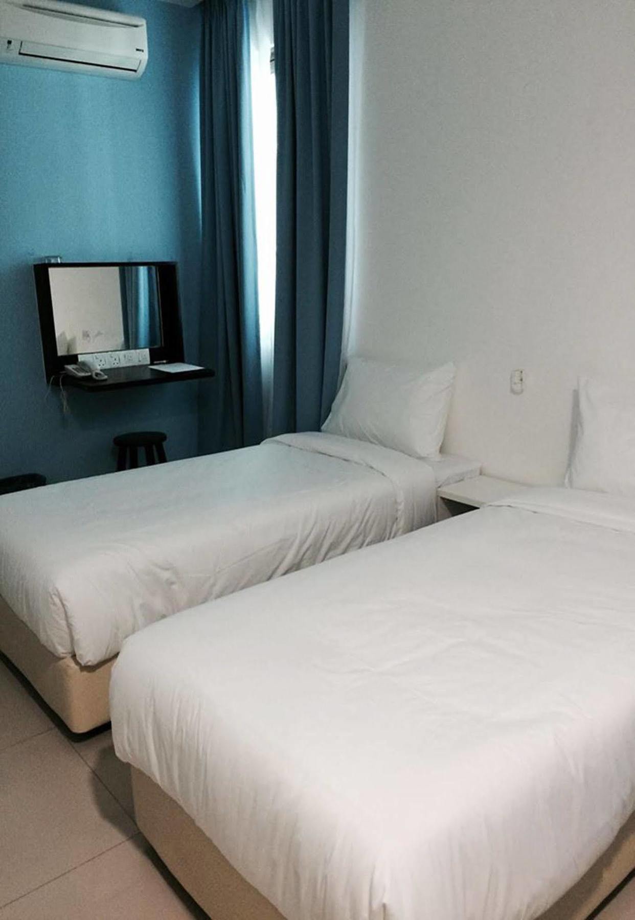 Yy48 Hotel 2 Mins Walk From Masjid Jamek Lrt Station Kuala Lumpur Zewnętrze zdjęcie